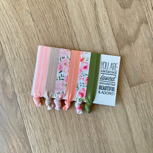 Hair Tie Card | Petal peach