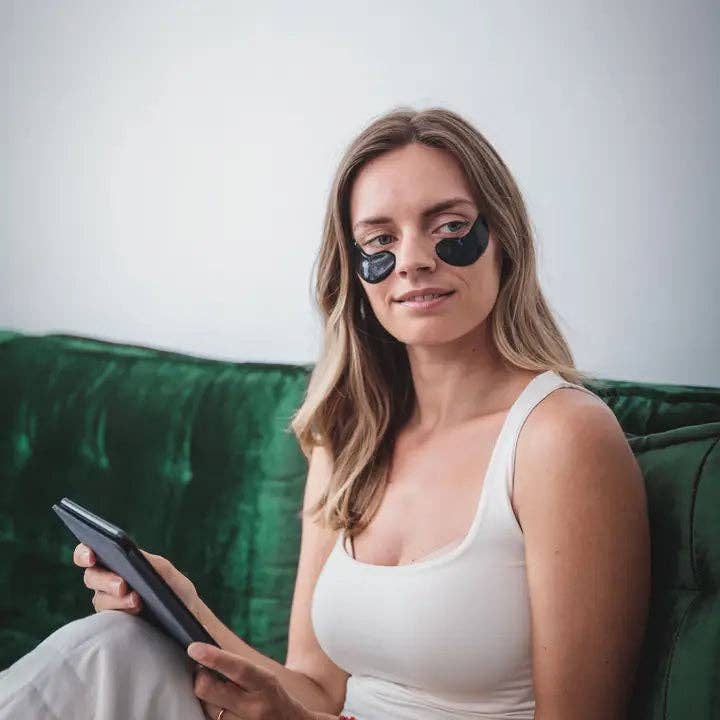Wake Up Charcoal Under Eye Patch