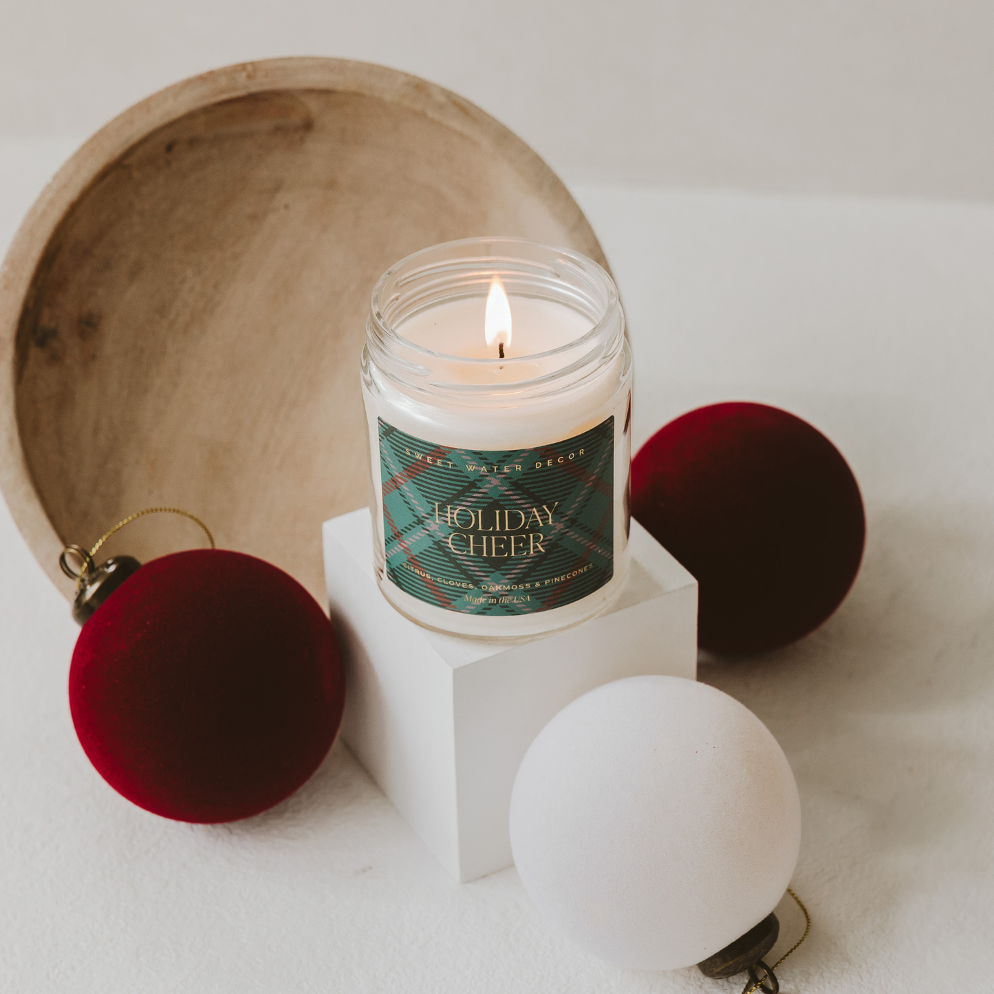 Holiday Cheer Pattern 9 oz Soy Candle